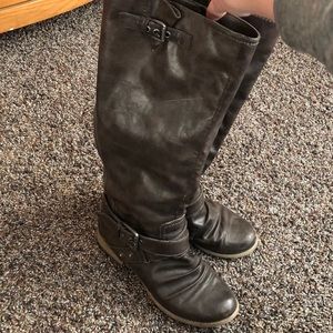 Well worn but very cute boots